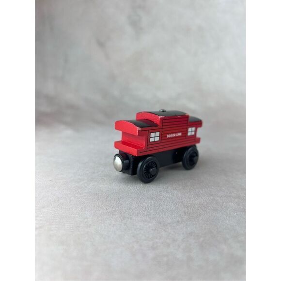 Vintage Thomas the Train Sodor Line Caboose Wooden Railway Vintage 2000 Red - Picture 2 of 8